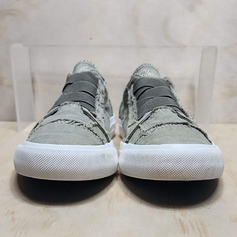 Blowfish Malibu Women Green White Slip-On Sneakers Cavas Shoes - Picture 3 of 8